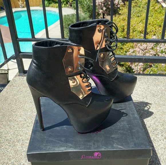 Fashion Nova Shoes - NWT Lace up high heeled boots